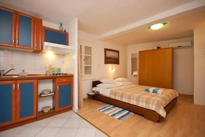 Studio In Einem Traditionellen Steinhaus, In Baska Croatia