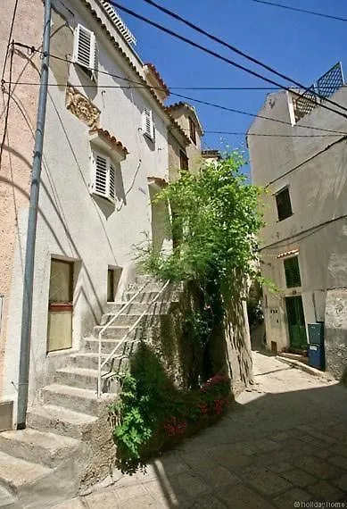 Studio In Einem Traditionellen Steinhaus, In Baska